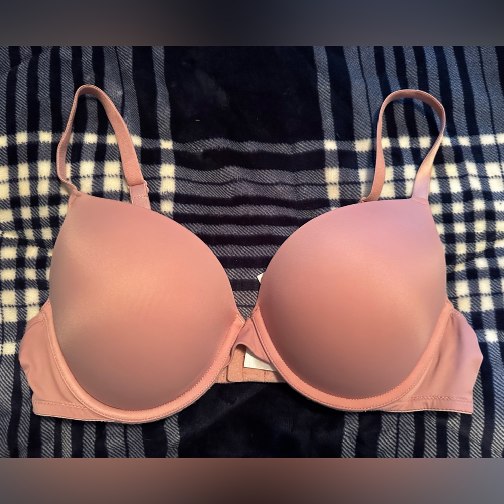 PINK Victoria's Secret Light Pink Bra